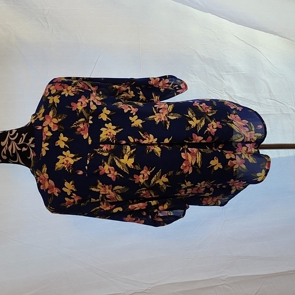 Blouse bundle - Picture 4 of 4